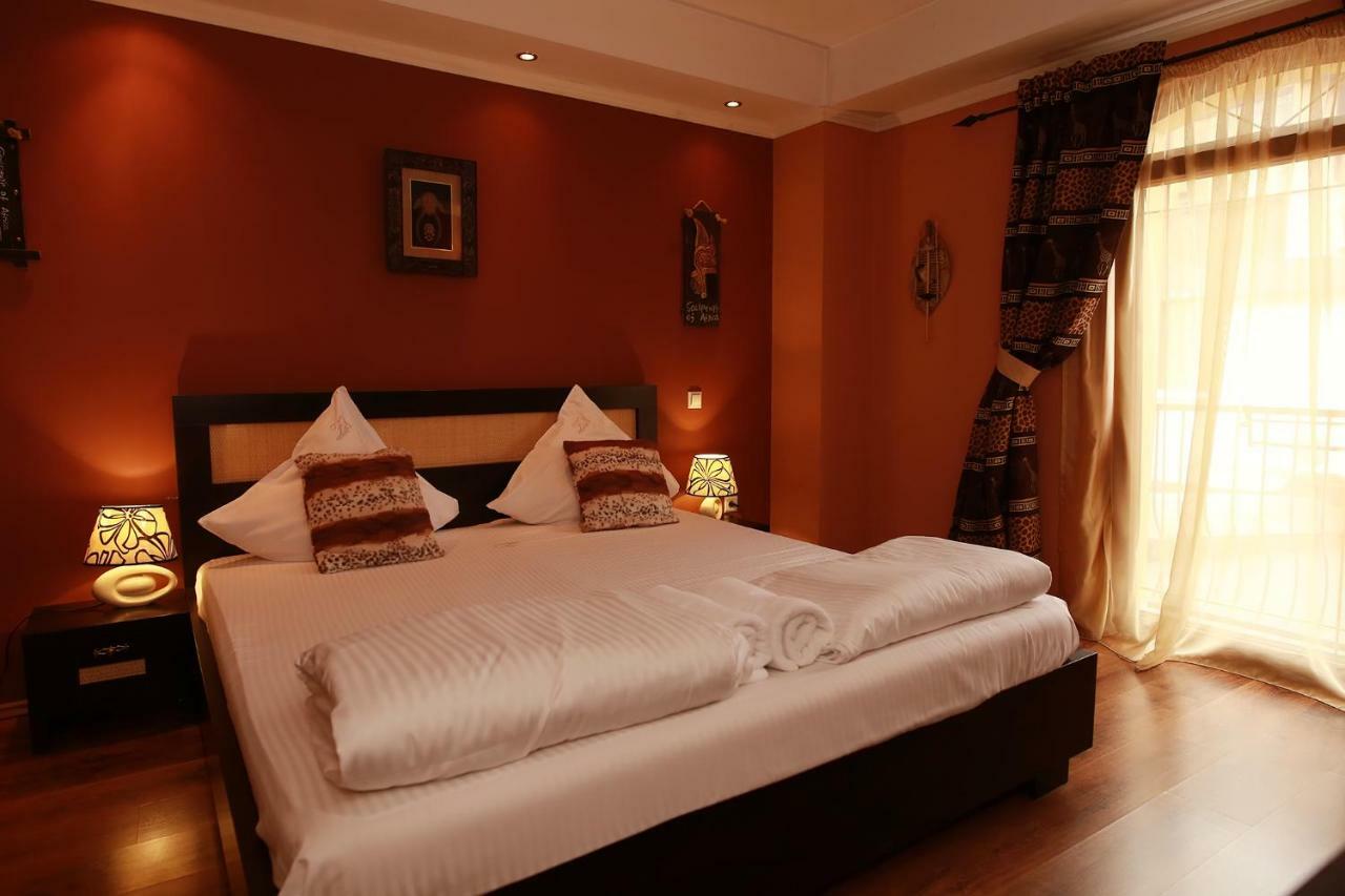 Hotel-Pensiunea Zefir Timişoara Exteriör bild